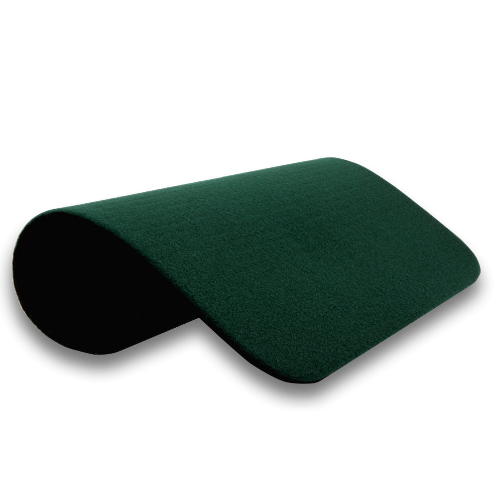 Vibrant hunter green close-up pad with a smooth gaming table surface, sized at 13.75 x 10.75 inches for magic tricks.